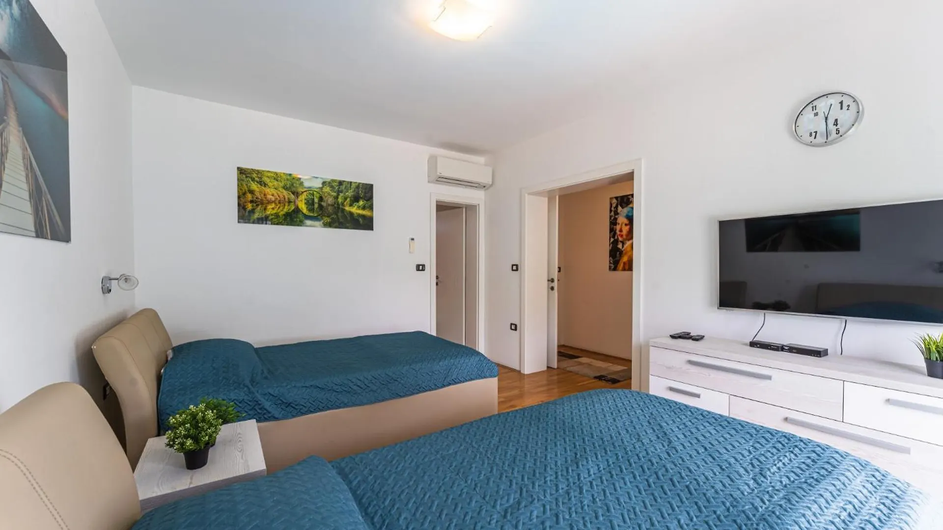 Villa Claudia In Pula - Haus Fuer 8 Personen