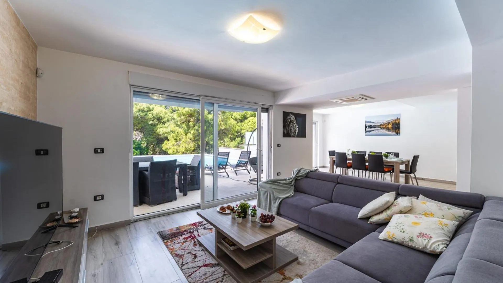 Villa Claudia In Pula - Haus Fuer 8 Personen