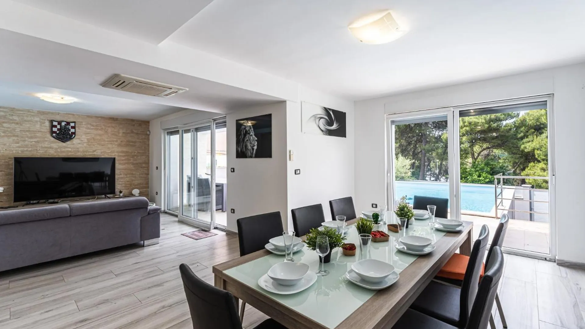 Villa Claudia In Pula - Haus Fuer 8 Personen