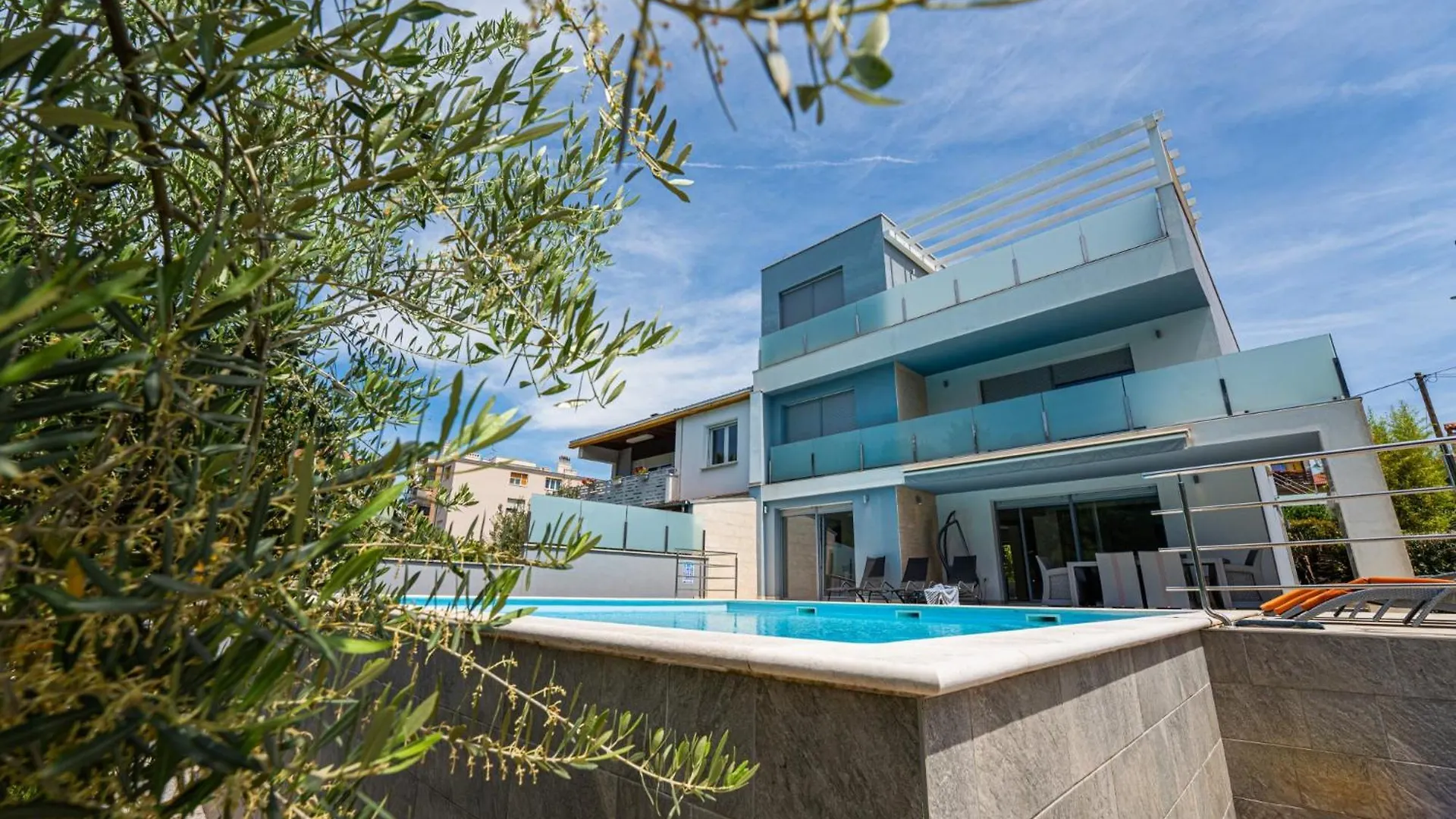 Villa Claudia In Pula - Haus Fuer 8 Personen Kroatien